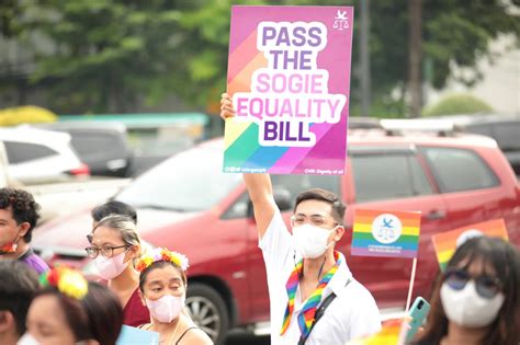 pinoy gay twitter|In fight for equal rights, queer Filipinos build communities.